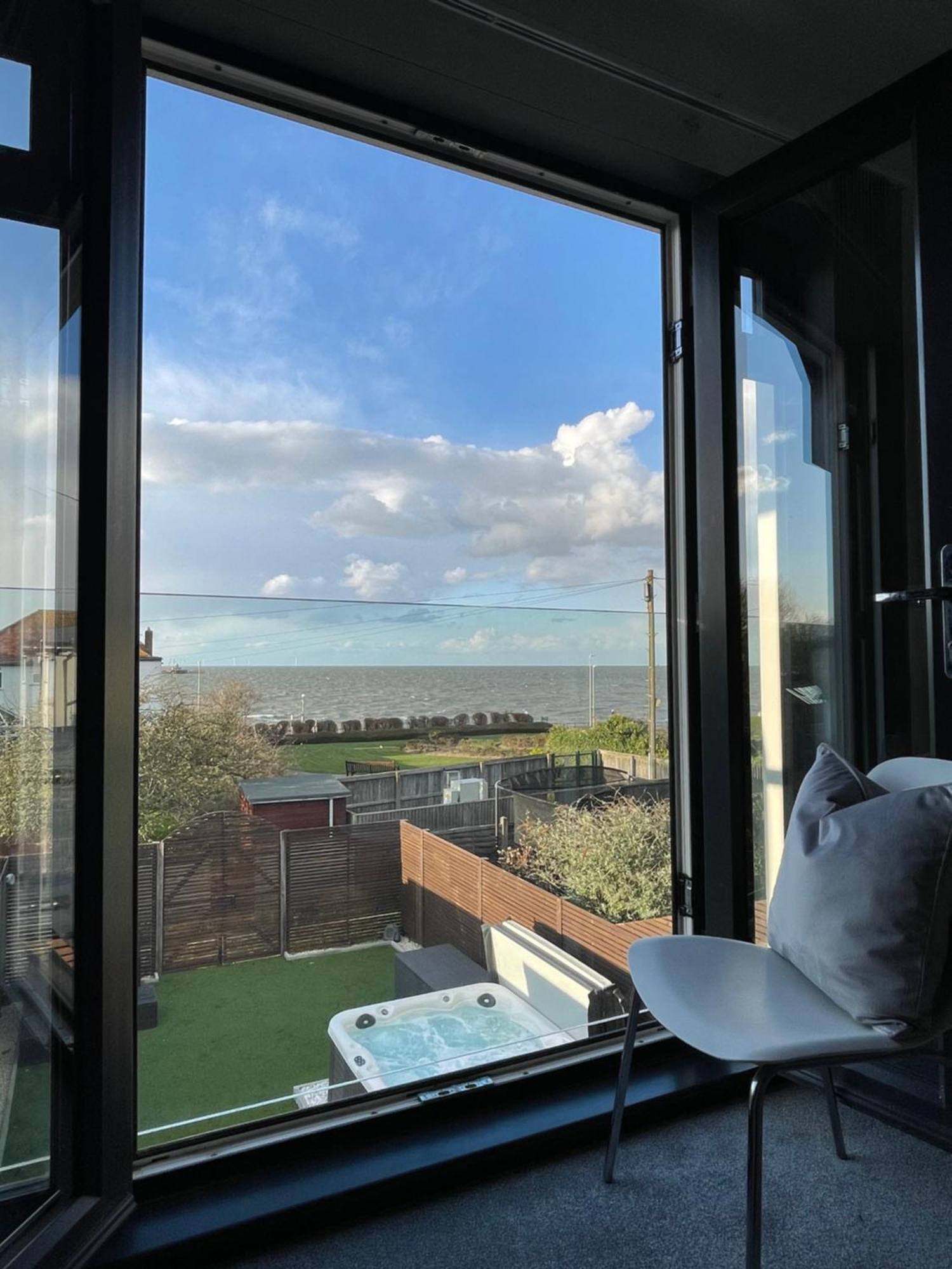 Broadway Beach Home With Hot Tub 荷尼湾 外观 照片