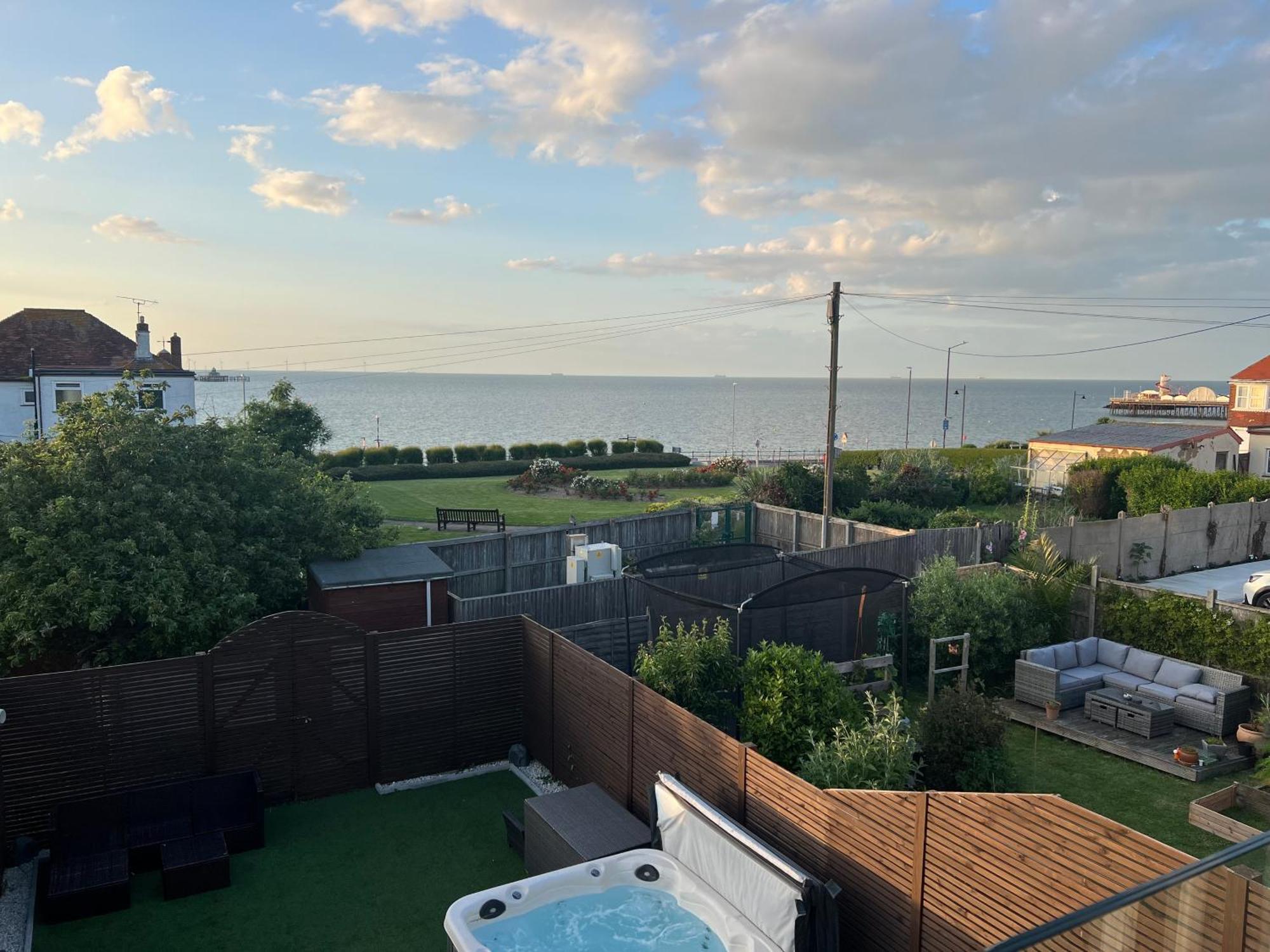 Broadway Beach Home With Hot Tub 荷尼湾 外观 照片